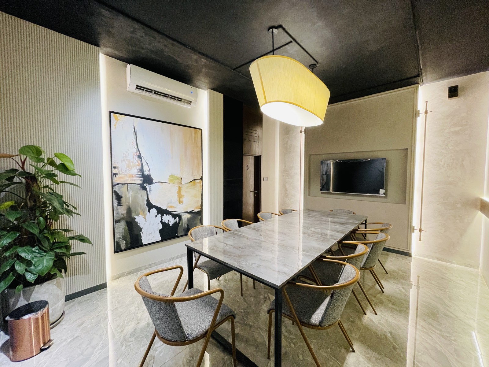 CS Club — Commercial interior by Inner Texture