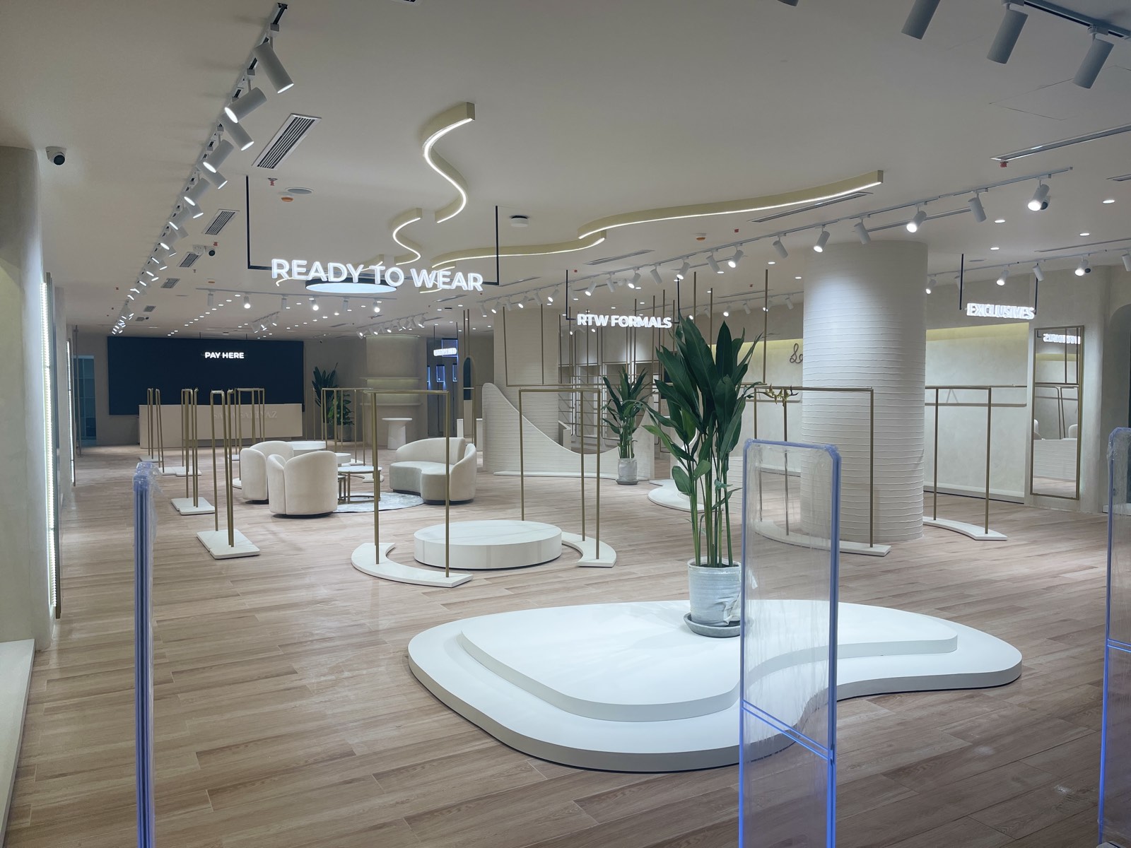 Sana Safinaz Flagship interior 3