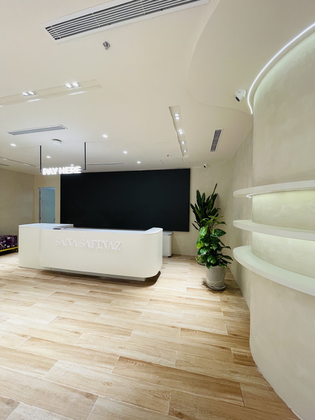 Sana Safinaz Flagship interior 6